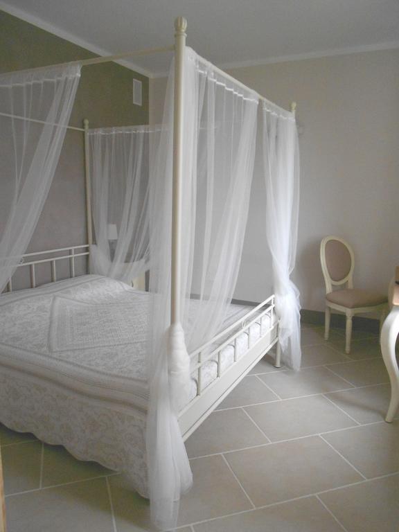 Crealto Villa Alfiano Natta Room photo